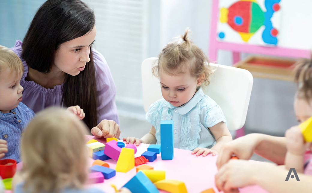 Профессия воспитатель детского сада: описание, обязанности, где учиться и работать
